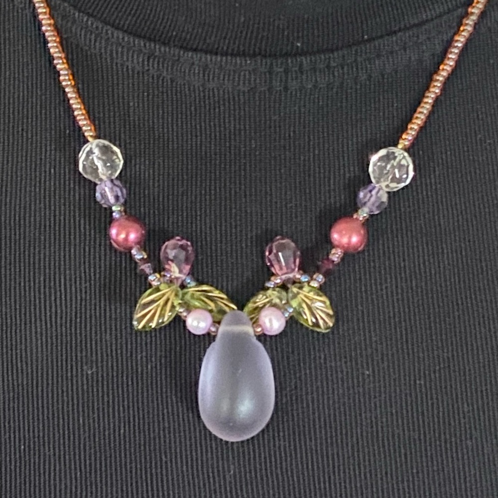 Glass Beaded Necklace Grape Vine Flowers in Lavender Pink Green Clear Crystals - Picture 2 of 7
